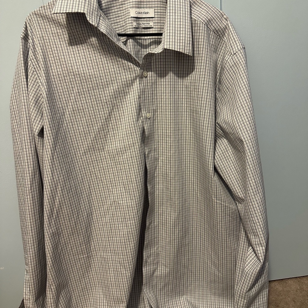 Calvin Klein long sleeve Stretch collar size 17.5